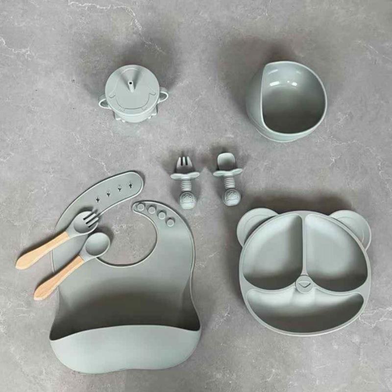 Silicone Baby Tableware: 8-Piece Set with Suction Plate & Bowl