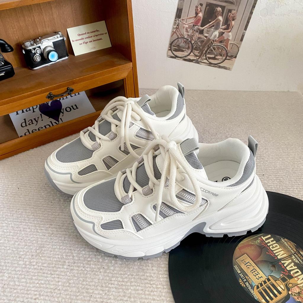 B1705 латексная стелька/платформа спортивная обувь женская обувь дышащая сетка ниша 2024 новая повседневная обувь маленькие белые туфли