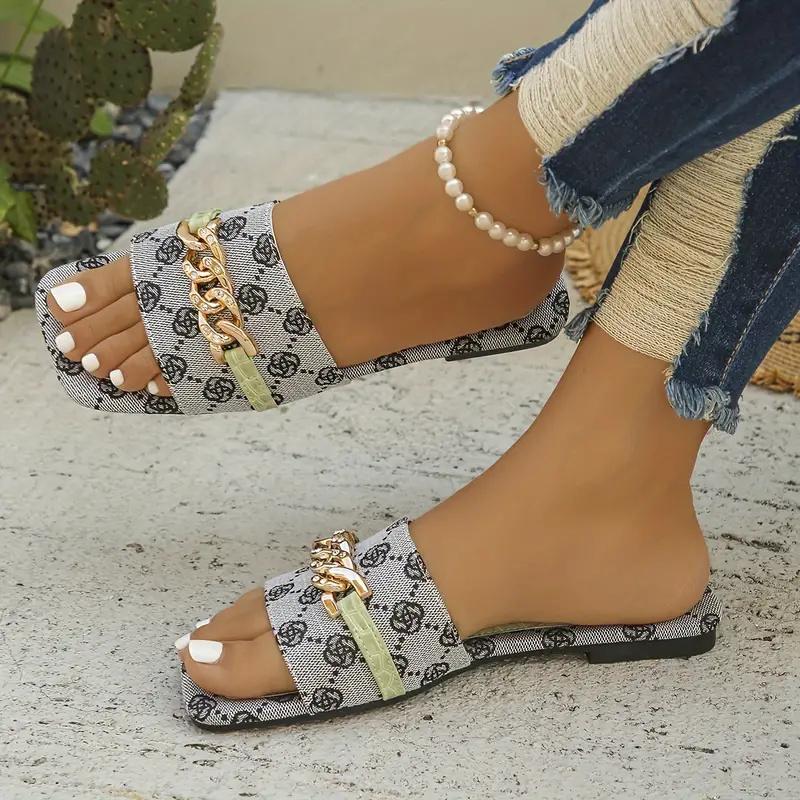 Женские тапочки, новые летние сандалии класса люкс на плоской подошве, пляжная обувь, трендовые брендовые дизайнерские женские тапочки, шлепанцы большого размера для женщин