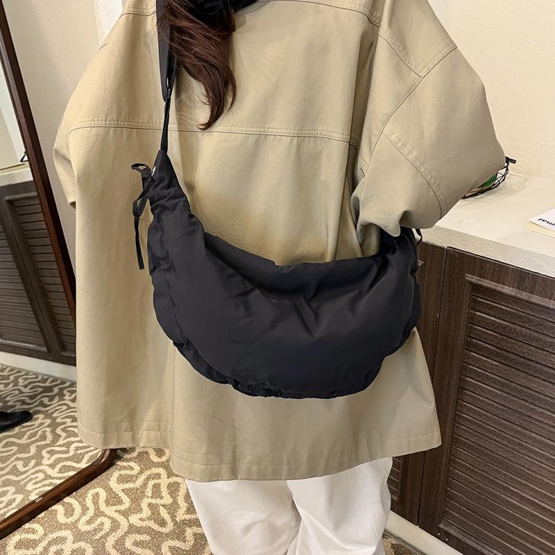 2025 New Fashion Pleated Dumpling Bag: Versatile, Casual Large Capacity Shoulder & Crossbody Bag