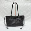 New Niche Design Handmade Champagne Woven Bag Large Capacity Commuter Shoulder Bag Women