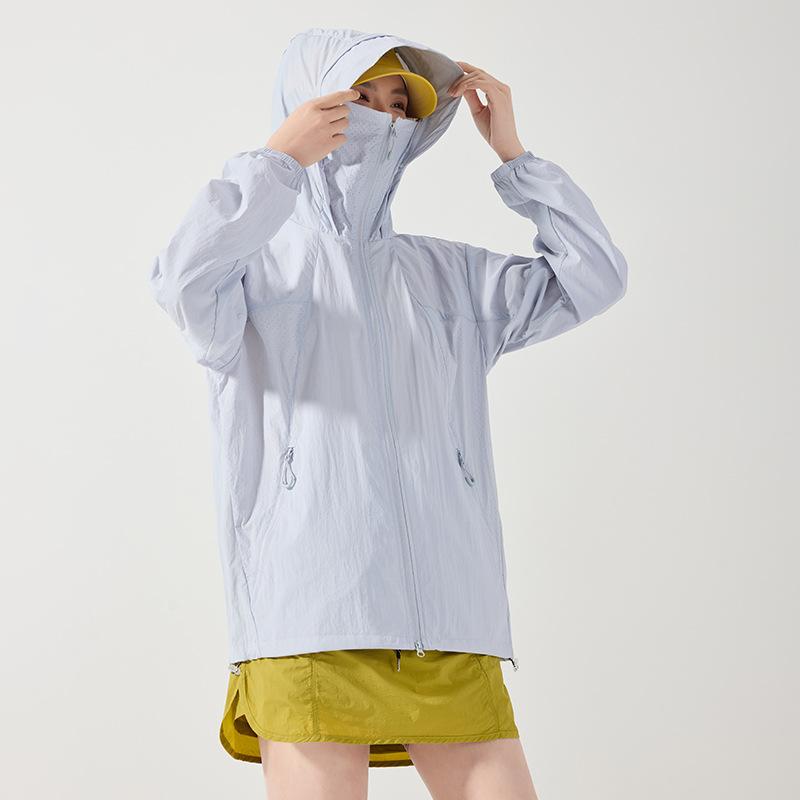 Ice silk outdoor sunscreen clothing for women, light and breathable skin clothing, hooded UV protection UPF10 + sunscreen clothing for men