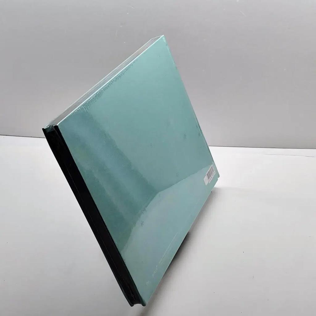 SHINEE [sealed] () First Solo Concert Photobook World