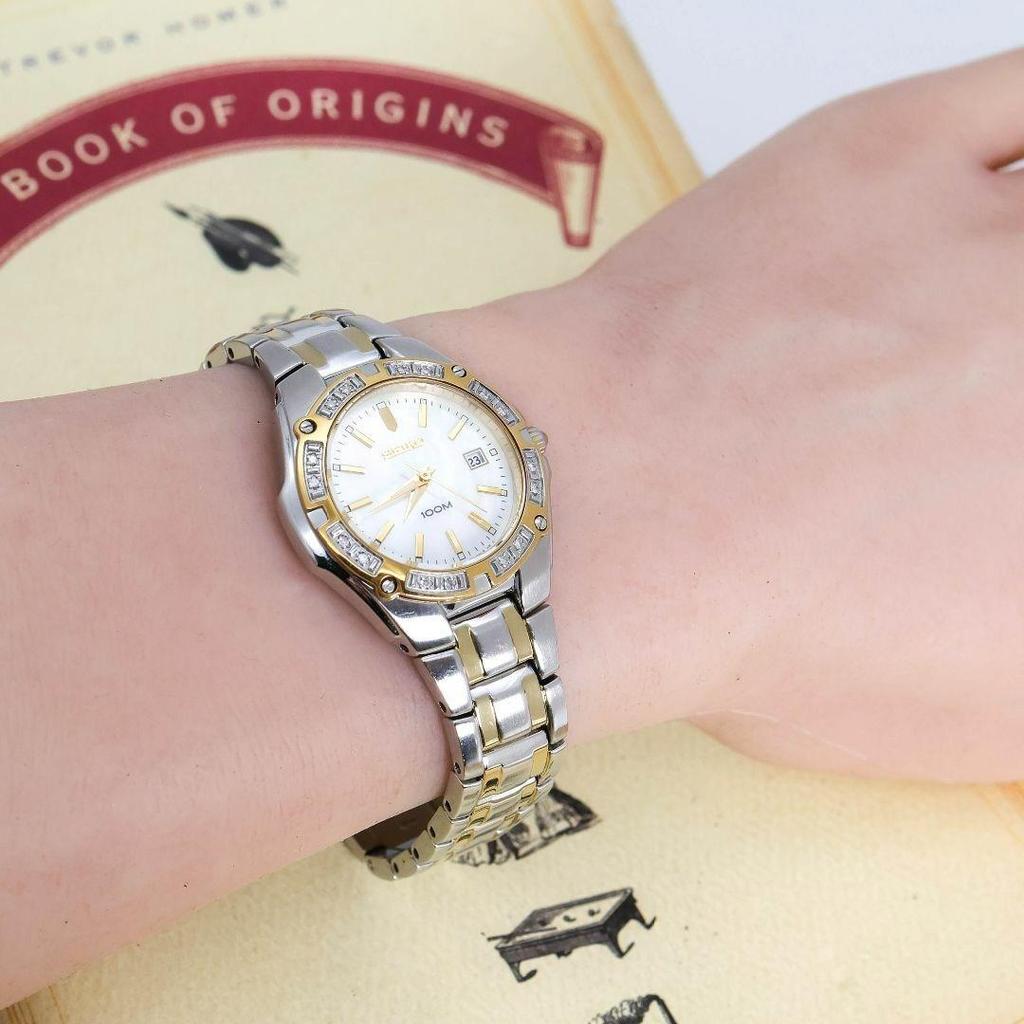 [USED] Working SEIKO Women's Watch with Diamond Bezel and Shell Dial 100M979