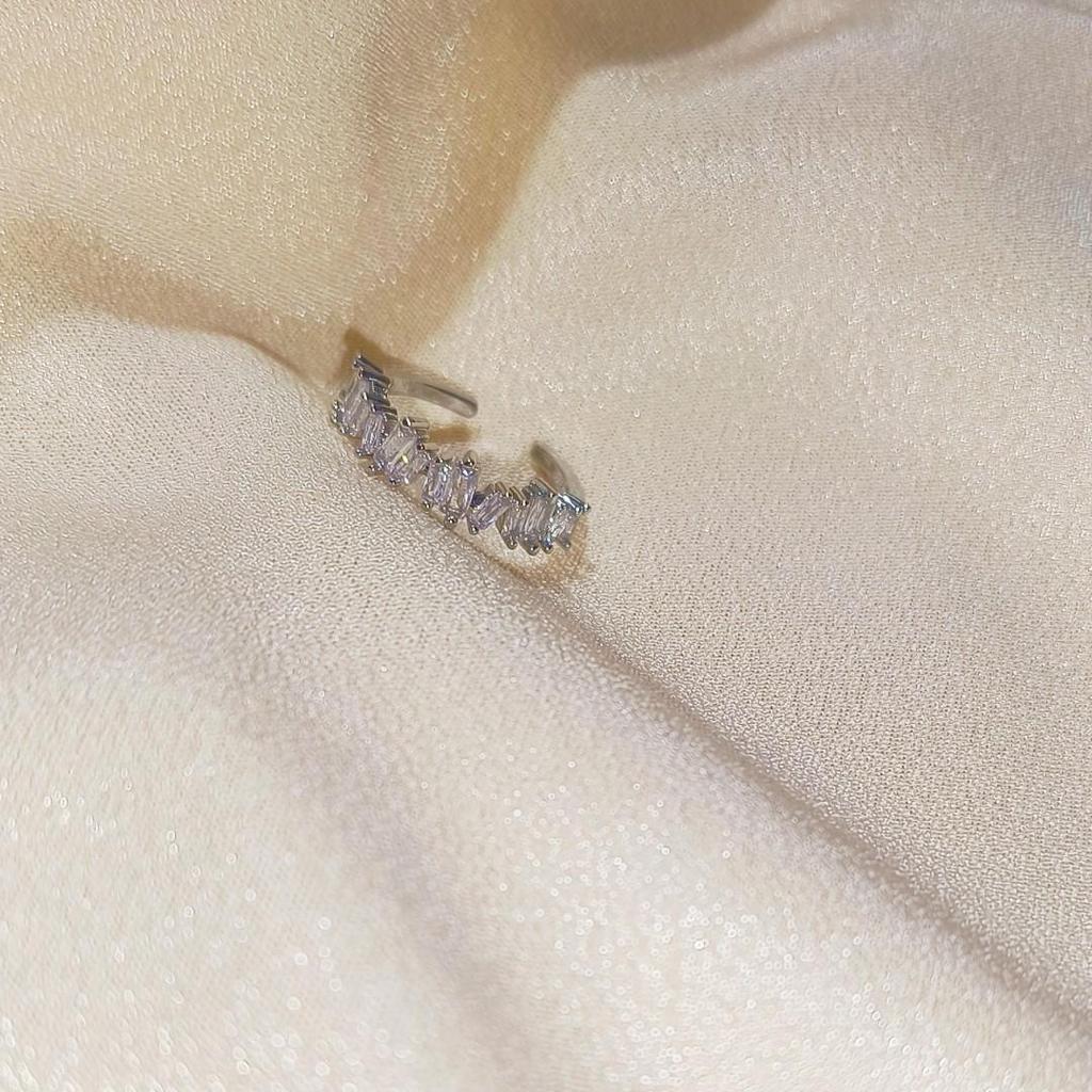 Кольцо с нерегулярным ретро-цирконом и аметистом, регулируемое