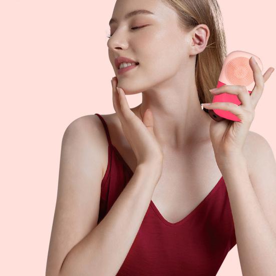 Ice Roller Face Massager Reusable Ice Compress Puffy Eye Bag Removal Pores Shrink Face Silicone Ice Mold Women Skin Care Tool