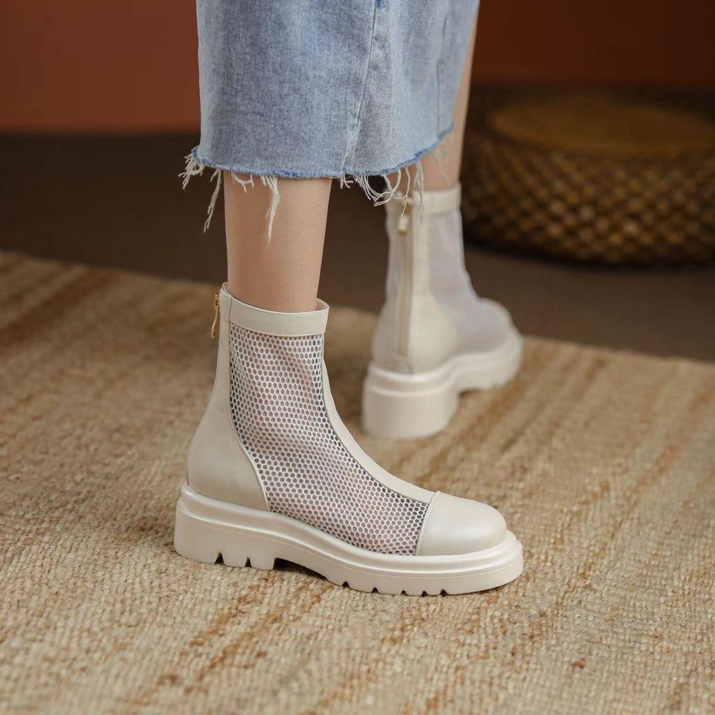 Летние ботинки из натуральной кожи. Дышащие женские сандалии. Тонкие сетчатые сапоги. Мягкая подошва средней длины. Классные французские полые ботинки. Одинарные ботинки.