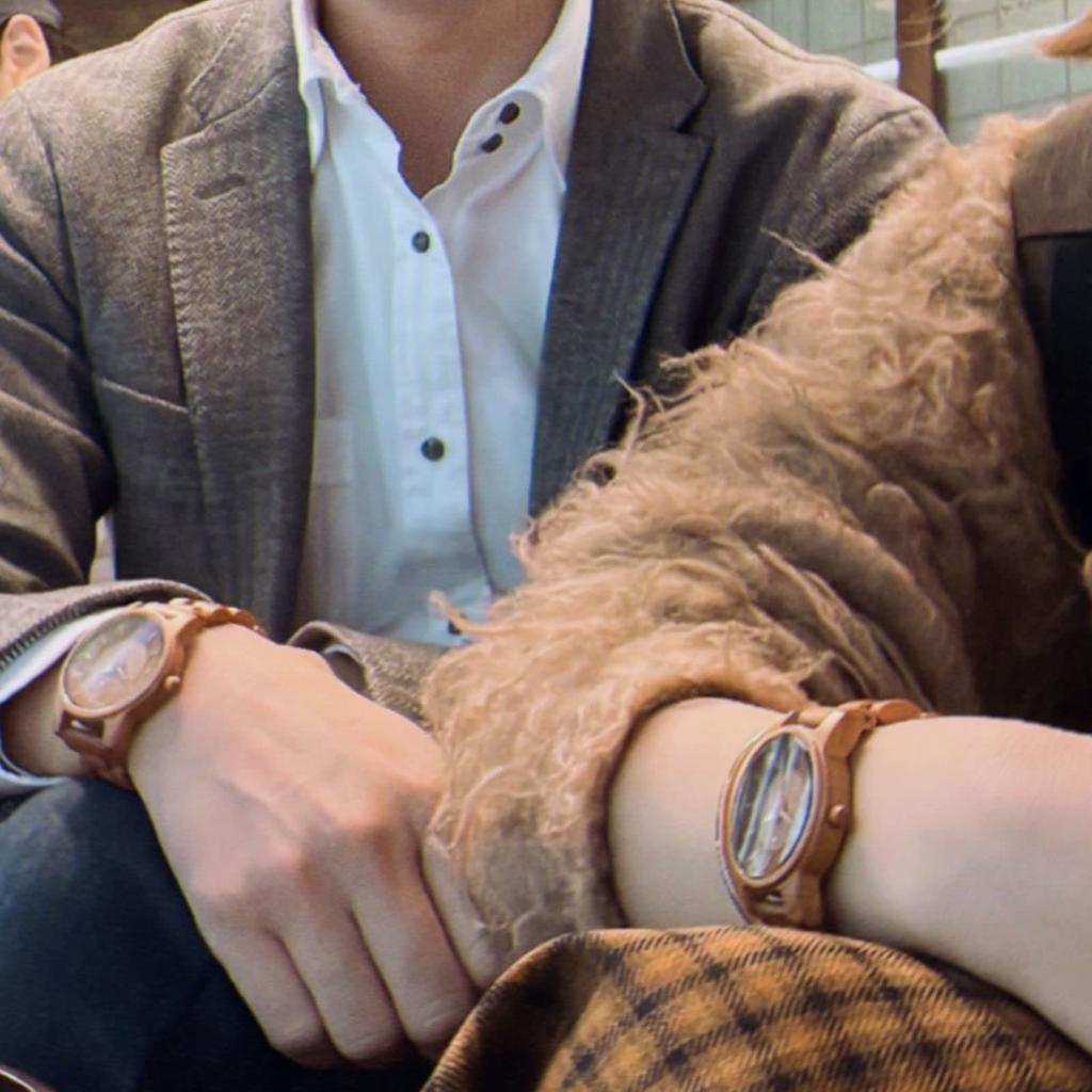 DEMI Wooden stylish pair natural comfortable to environmentally friendly equipped with a Japanese comfortable to comes with a gift wooden box in watch