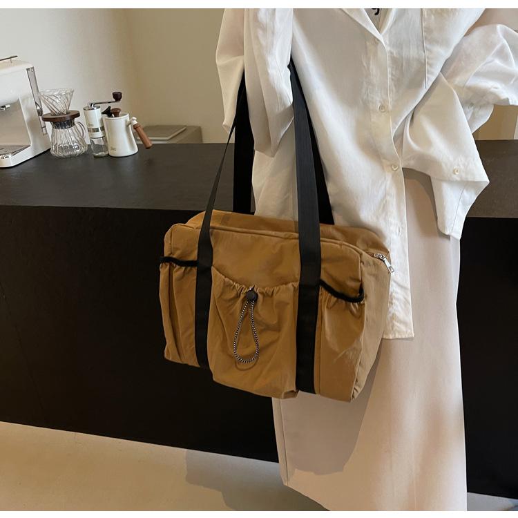 Casual large-capacity nylon bag women's 2025 new versatile shoulder bag short trip tote bag