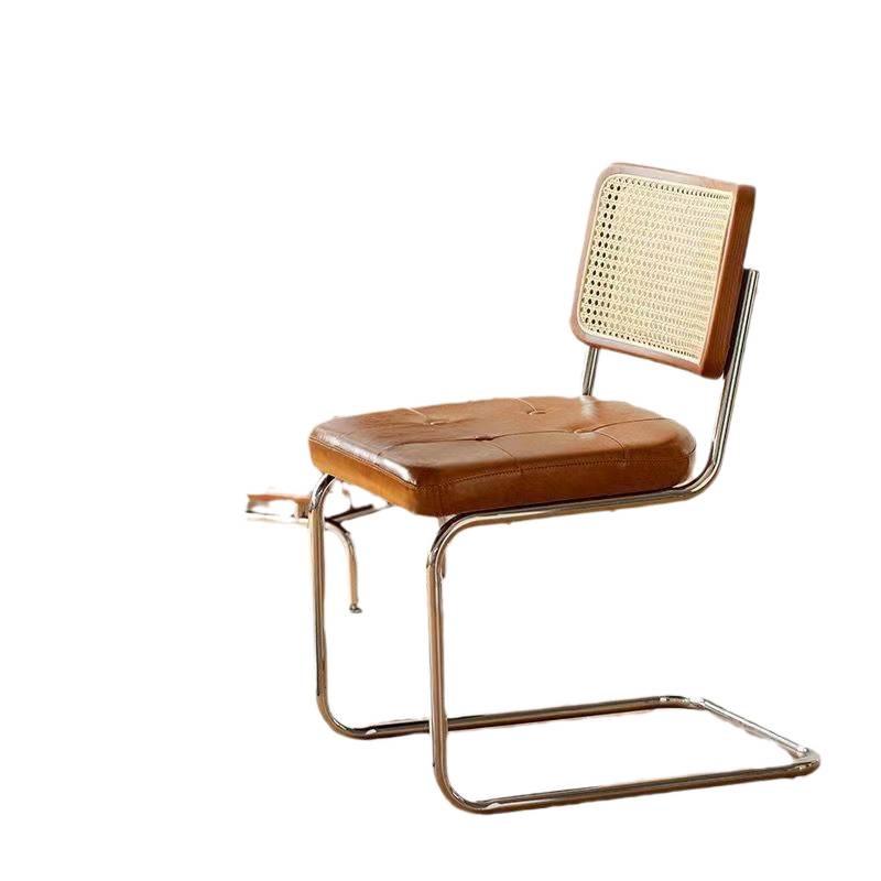 Плетеный стул скандинавский ретро в форме банта - Стиль середины века для кафе, отеля или зон отдыха