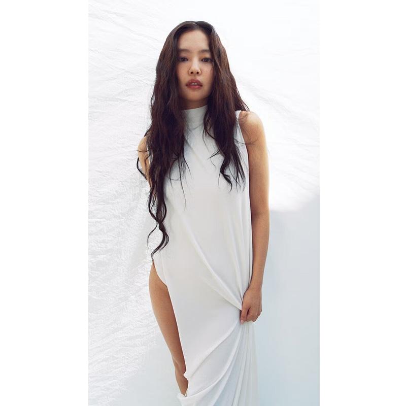 [ПРЕДЗАКАЗ] ДЖЕННИ (BLACKPINK) - Harper's Bazaar USA, выпуск за октябрь 2024 г.