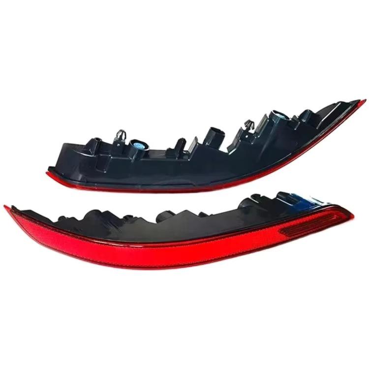 Комплект задних колесных арок для Cayenne 2015 года (Часть №. 95855972780G2X & 95855972880G2X)