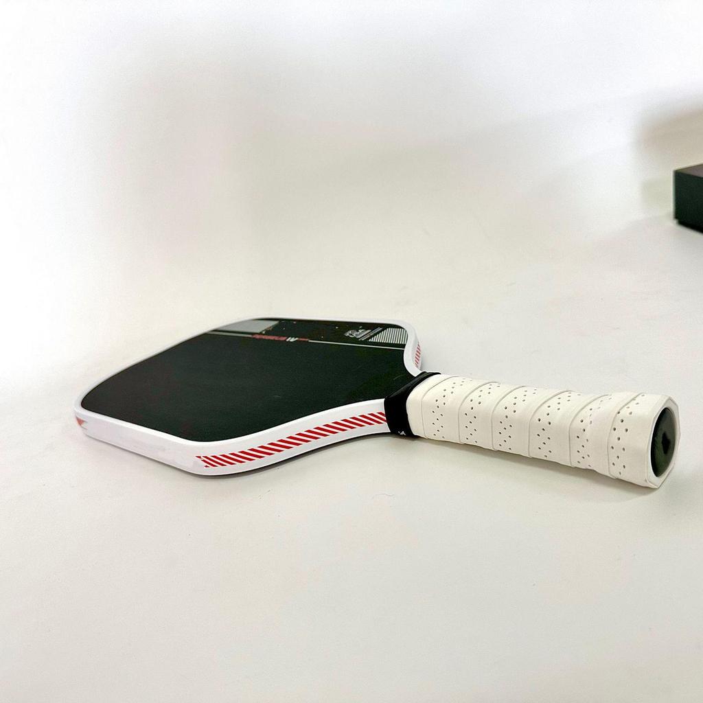 Ракетка 4-го поколения с высокоэластичным внутренним слоем – сертифицирована USAPA, улучшенная стабильность и контроль