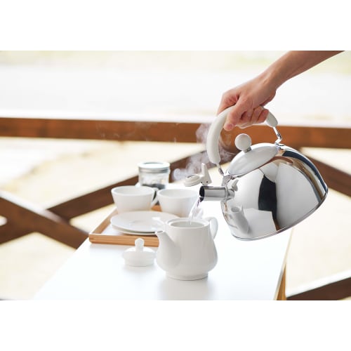 Yoshikawa Whistling Kettle, Made In Japan, Induction and Gas Compatible, 1.8L, Chocolate White, SJ2434