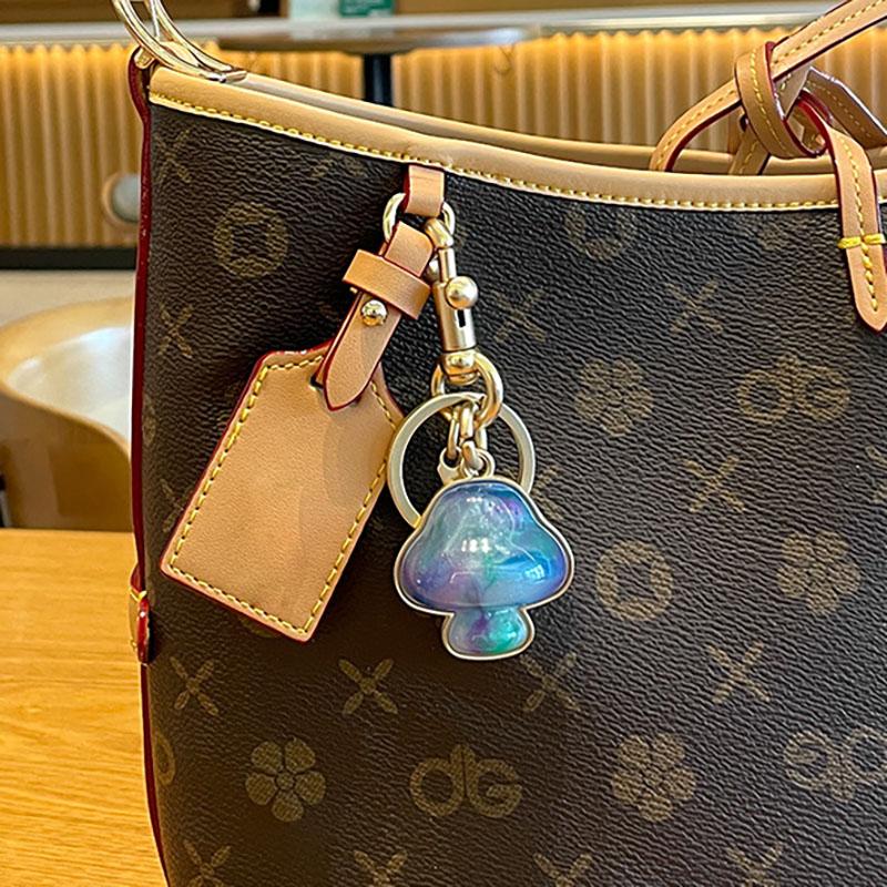 Декоративные подвески в форме грибов для сумки Coach, брелок в форме сердца, детали для крепления к сумкам, женский подарок