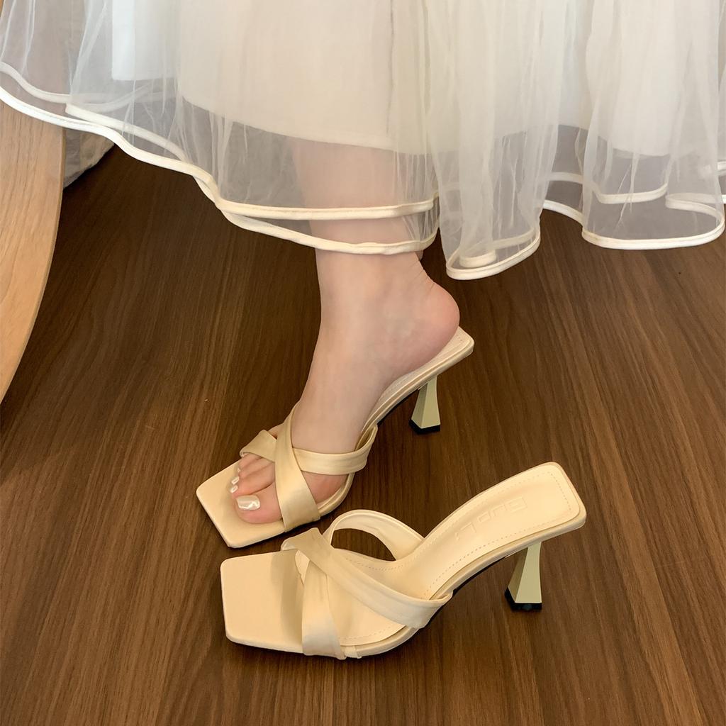 Женские летние сандалии-шлепанцы с открытым носком 2025 Лето Новые босоножки на высоком каблуке Винтажные шпильки Заостренный носок Босоножки на высоком каблуке
