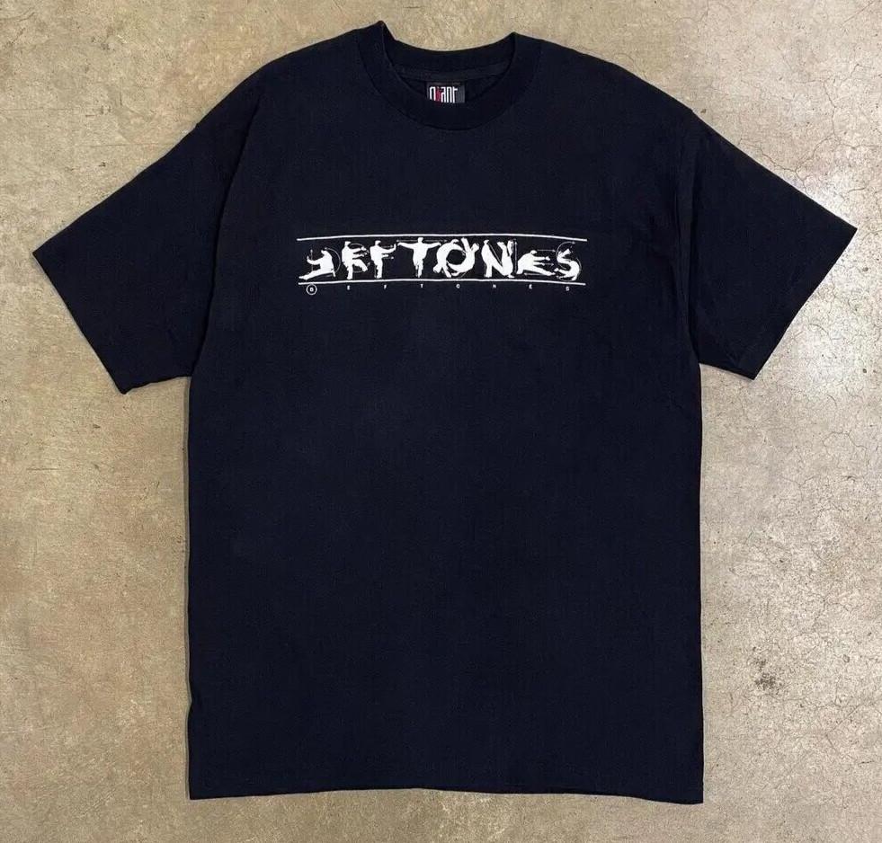 Vintage Deftones T-Shirt – Classic Nu-Metal Band Logo Unisex Cotton T-shirt