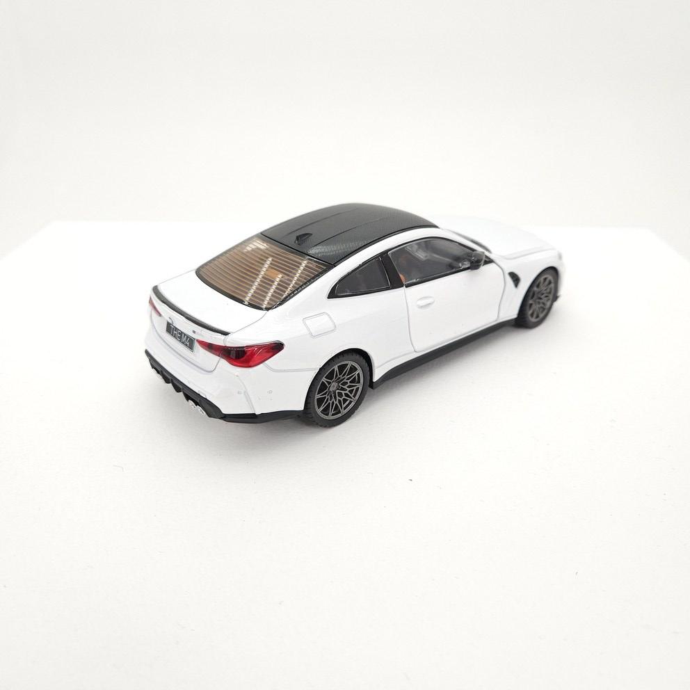 1:24 Модель автомобиля BMW M4 литая - Белый