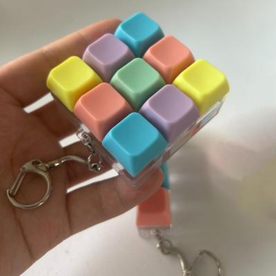 Механическая клавиатура Fidget Keychain Снятие стресса и беспокойства Портативная дорожная тихая детская взрослая клавиатура с 1/9 клавишами Щелкающая сенсорная клавишная игрушка