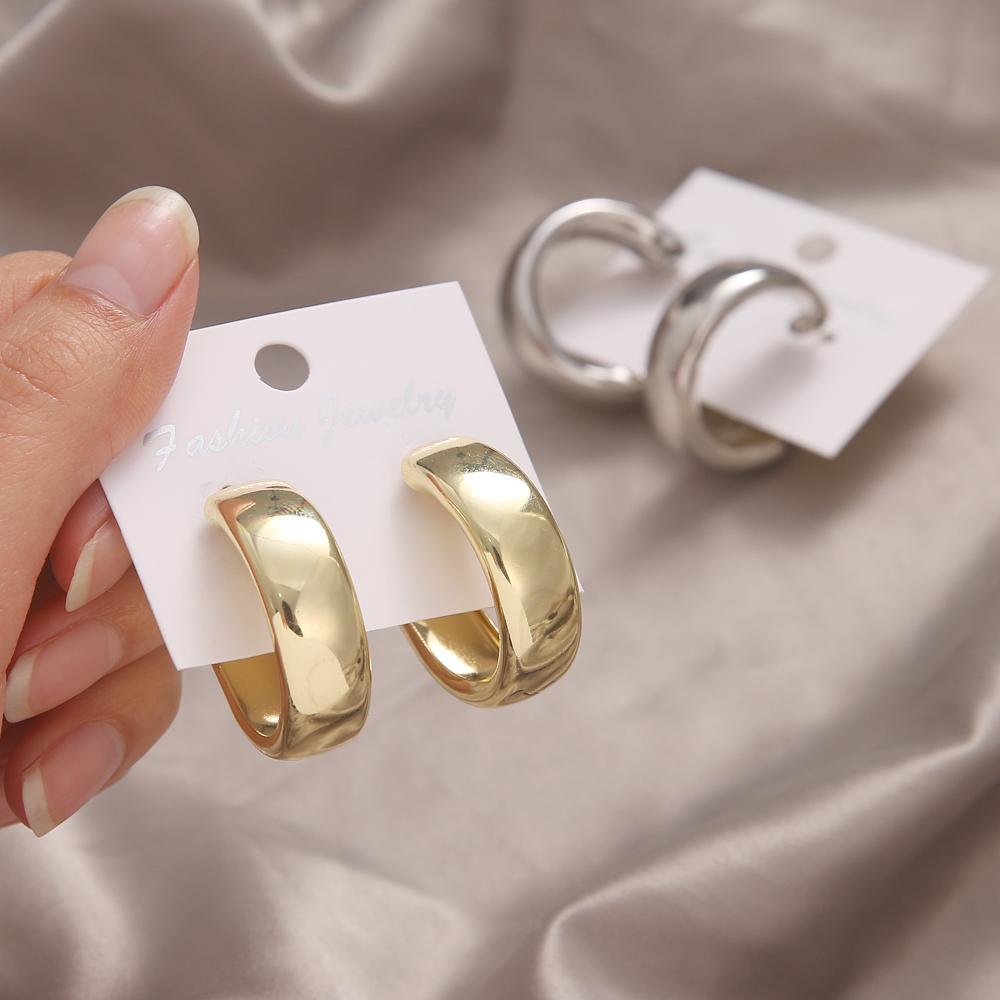 Персонализированные простые круглые серьги Темперамент Холодный ветер Металлические серьги Дикие серьги ARI