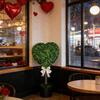 1/2Pcs Artificial Heart Topiary Tree Love Heart Topiary Stake with Rainbow Bow Indoor Outdoor Garden Porch Faux Shrubs Plants
