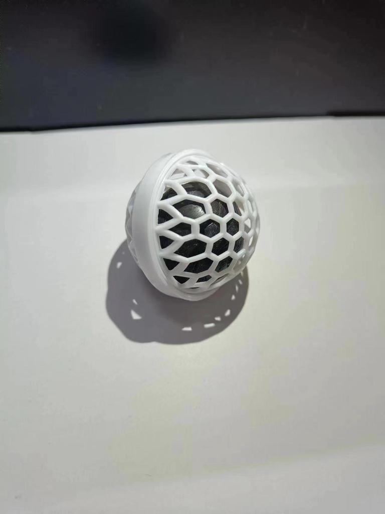 Women's Handbag Cleaning Ball - Sticky, Dust & Dirt Remover for Bags & Wallets