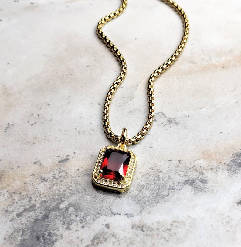 Подвеска изумрудной формы с красным гранатом из стерлингового серебра 925 пробы