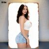 Металлический Постер Девушка Белый Топ Джинсовые Шорты Современное Искусство на Стену Гостиная