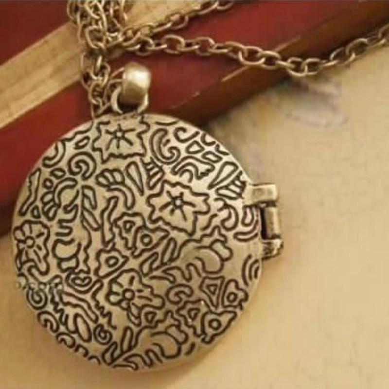 Women Blue Eyes Necklace Vintage Owl Long Necklace Phase Box Sweater Chain Jewelry