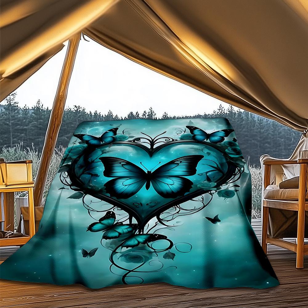 1pc Butterfly Heart Print Outdoor Flannel Blanket Soft All Season Polyester Throw , Perfect for Picnics & Travel , Picnic Accessory