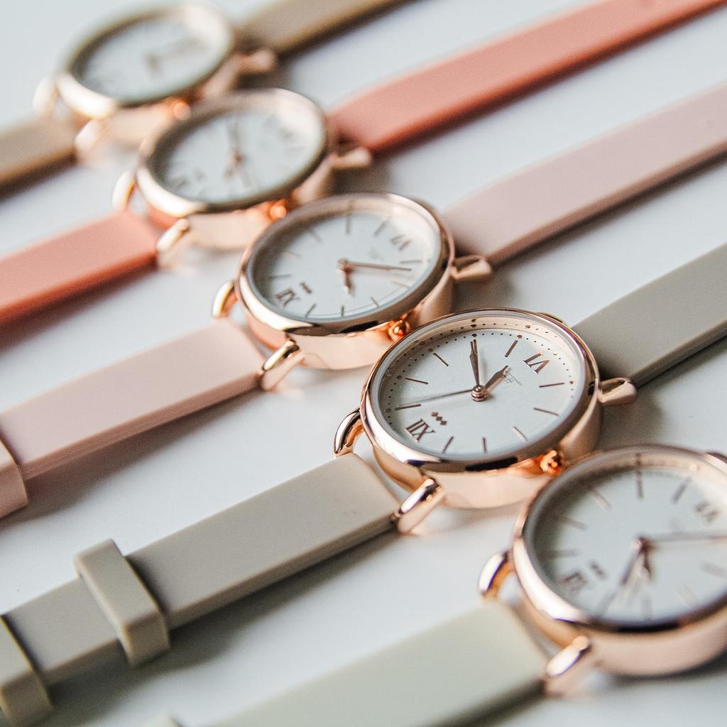 [Fieldwork] Women's Watch Analog Silicone Band Nickel Free Pink NF Melvi YM090-3