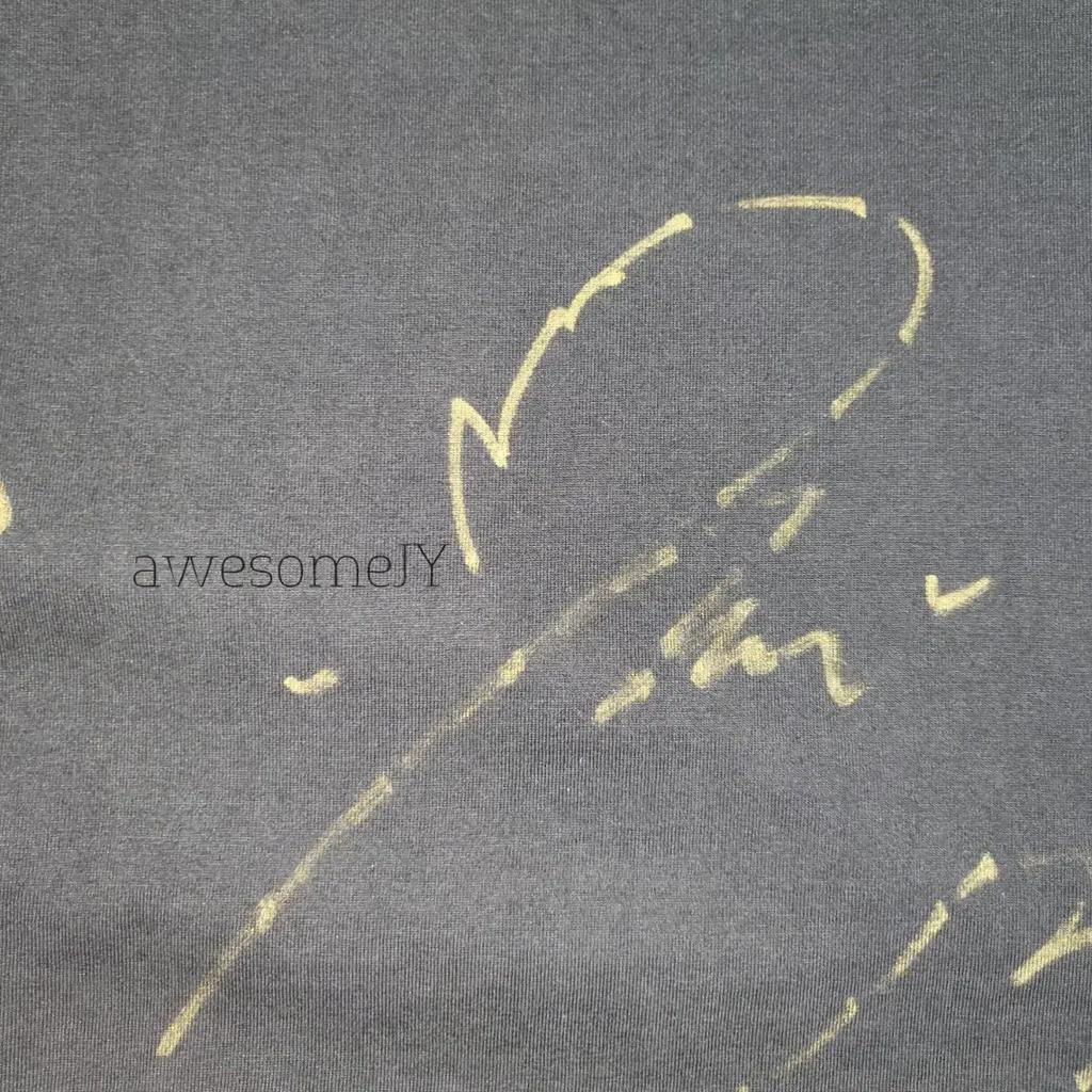 Футболка с автографом группы I-DLE Б/У