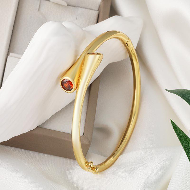 New Retro High-end Glossy Bracelet with Zircon Simple Bracelet