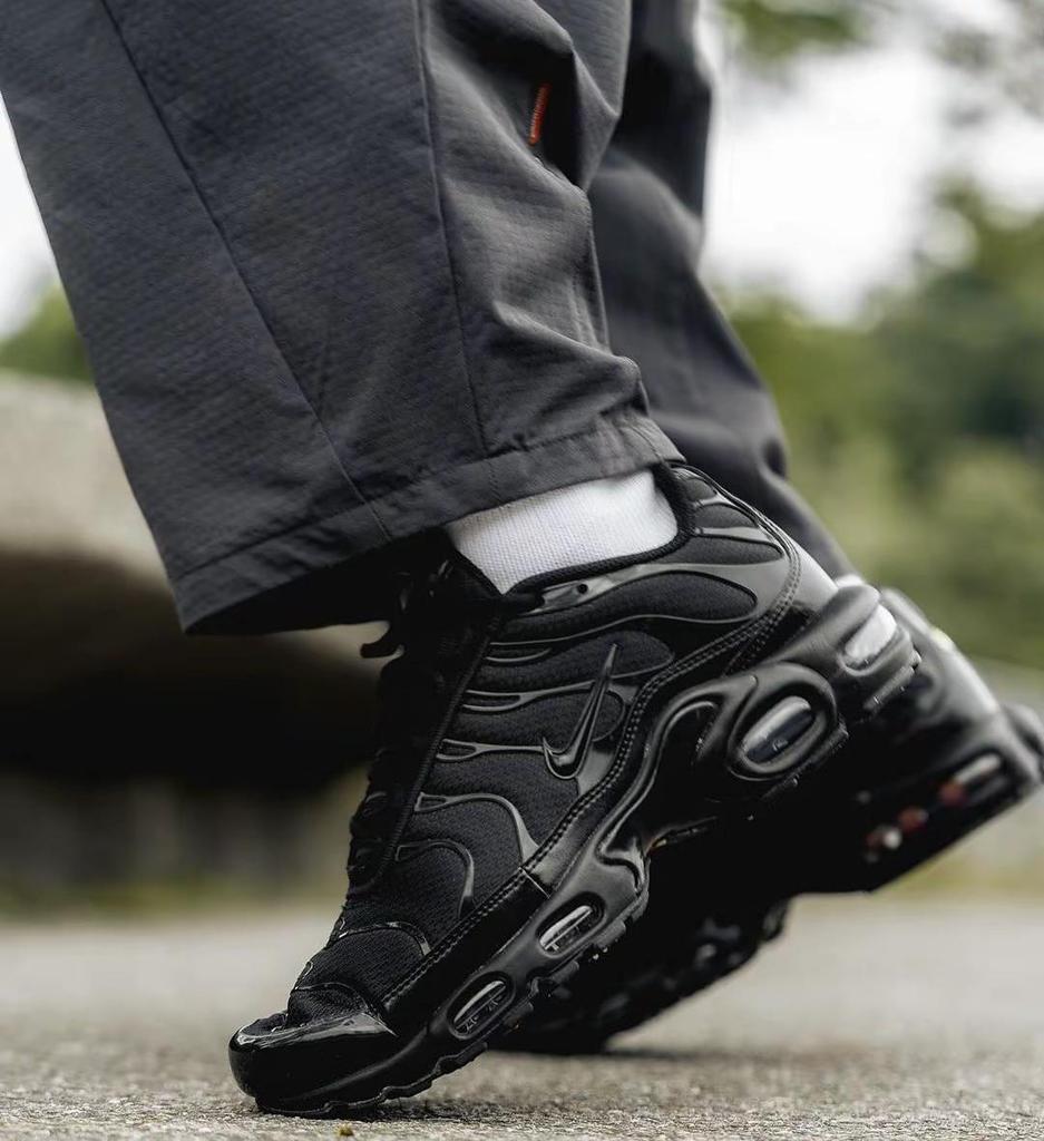Nike Кроссовки Air Max Plus 'Triple Black' Повседневная обувь 604133-050