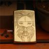 Изысканная керосиновая зажигалка Zorro из латуни: Двусторонняя резьба с мотивом богини женского богатства