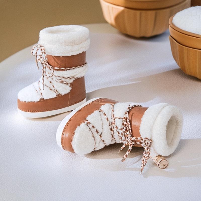 Snow Boots Women's 2025 Winter Cotton Shoes Piled Thickened Thermal Sleeve Cotton Boots Waterproof and Non-slip Thick-soled Moon Short Boots