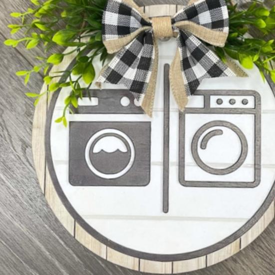 Деревянный гендерный тег Yousheng, знак для туалета, прачечной с бантом, деревенский подвесной знак с искусственными зелеными листьями для декора ванной комнаты и прачечной