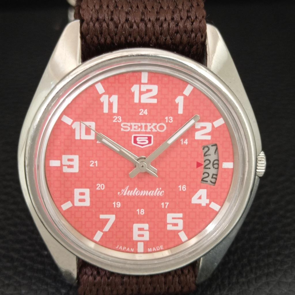 ВИНТАЖНЫЕ АВТОМАТИЧЕСКИЕ ЧАСЫ SEIKO 5 7005A ЯПОНИЯ МУЖСКИЕ С ПЕРСИКОВЫМ ЦИФЕРБЛАТОМ a708511-1