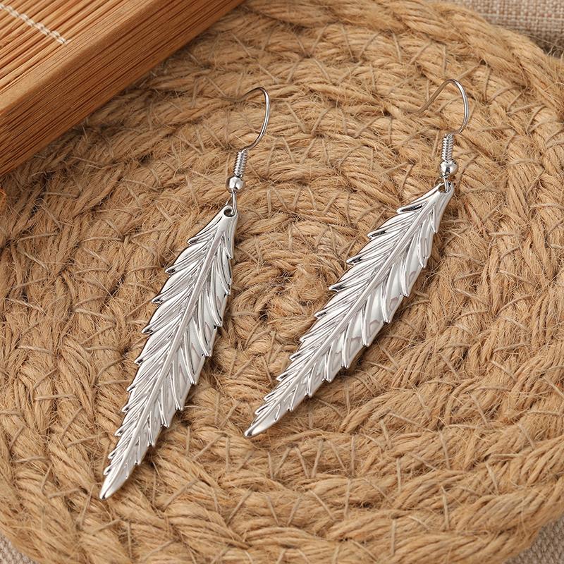 Винтажный дизайн, серьги-подвески с гравировкой пера из металла серебристого цвета для женщин, ювелирные изделия