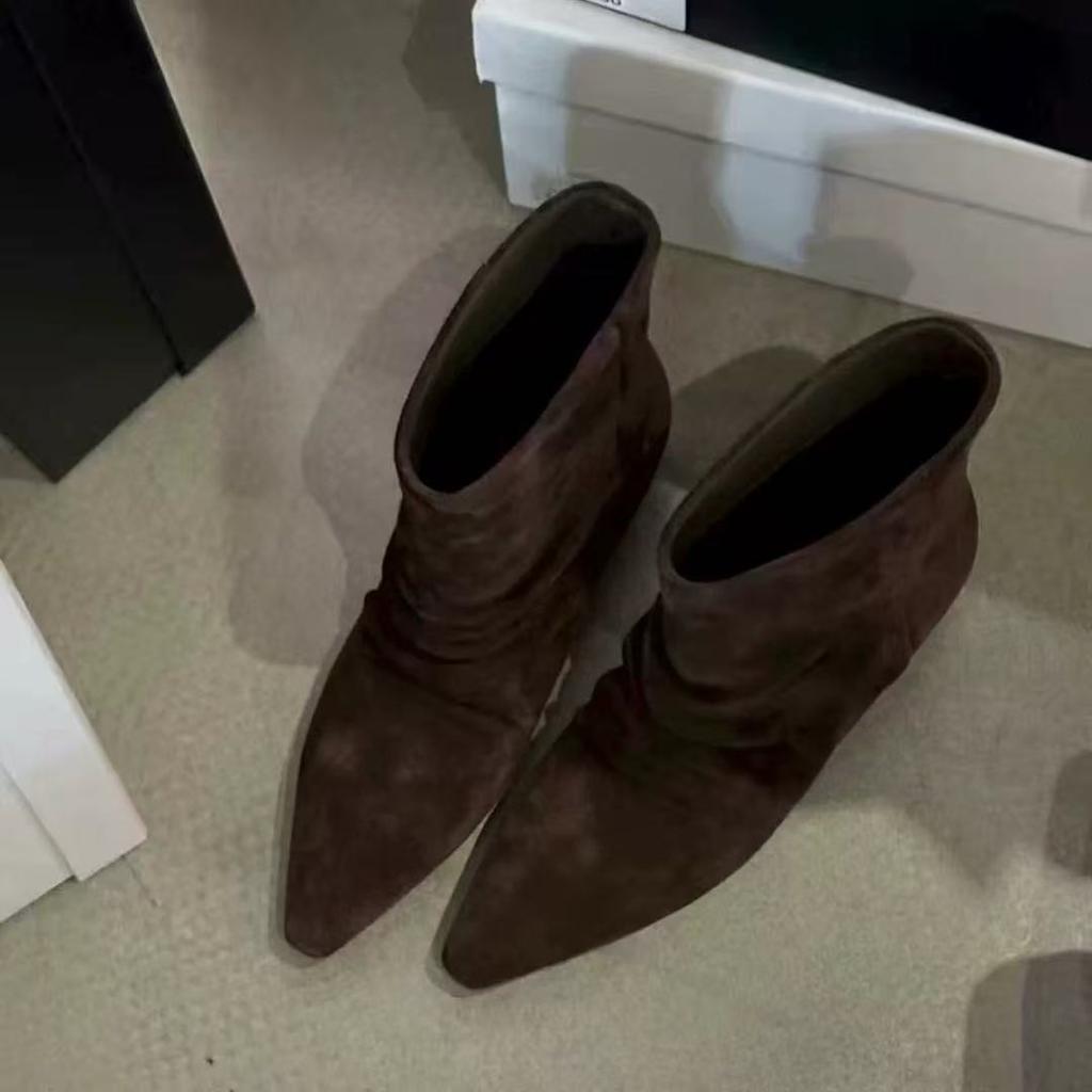 Версия из овчины~ Французский нишевый темперамент заостренные внутренние ботинки на платформе ковбойские ботинки женские 2025 новые тонкие короткие ботинки