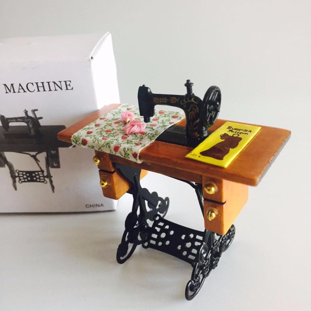 1:12 Dollhouse Retro Sewing Machine Doll House Miniature Scale Fairy Doll Home Life Scene
