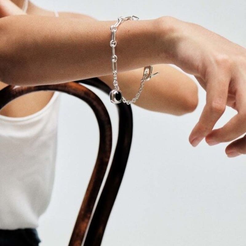 STUDIO LEIGH CLIP CHAIN BRACELET-BLACK