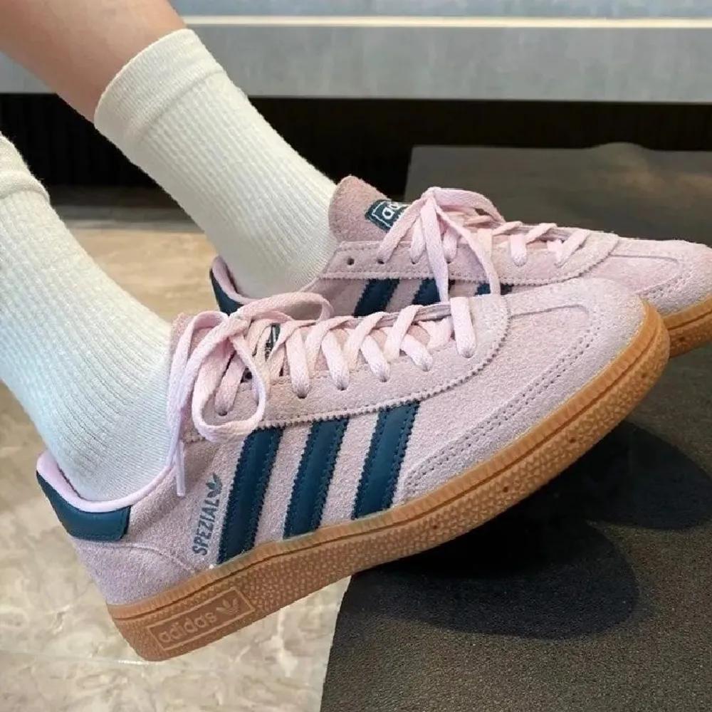 Кроссовки adidas Handball Spezial Розовые Женские Оригинальные