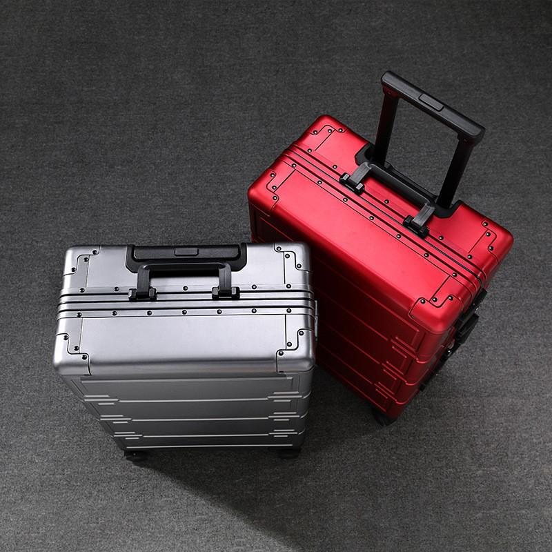 2118 Model 28-Inch Aluminum-Magnesium Alloy Trolley Case with Password Lock and 20 Universal Wheels for Men and Women