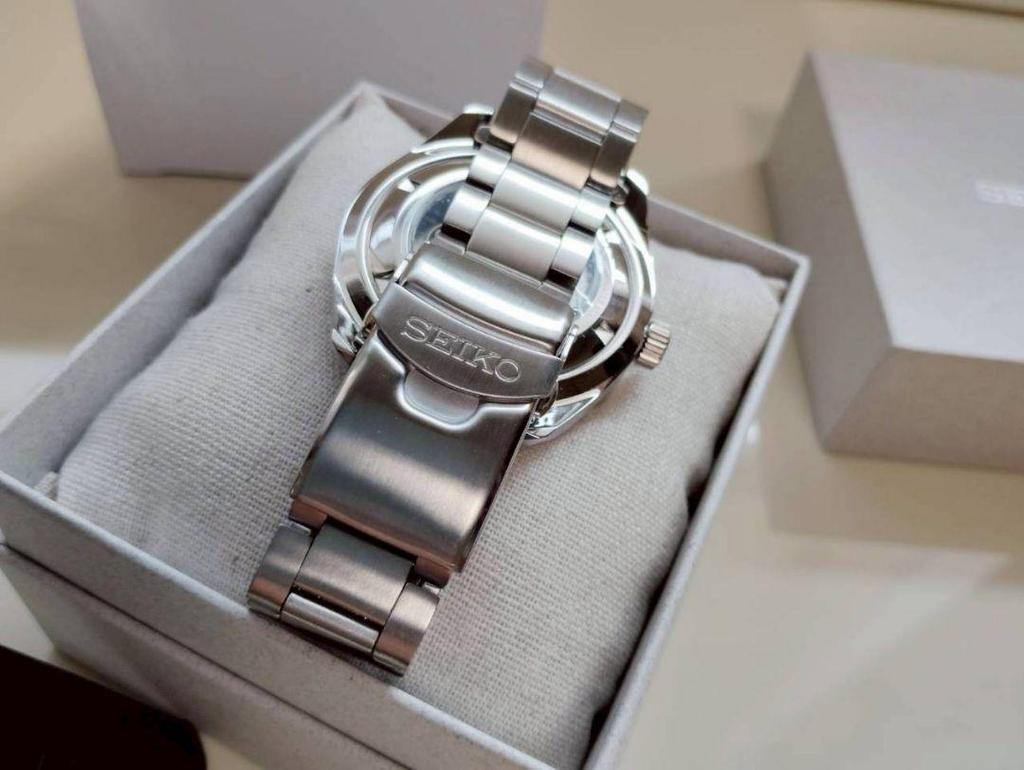 [USED] Highly Accurate SEIKO 5 Automatic Watch, 100M