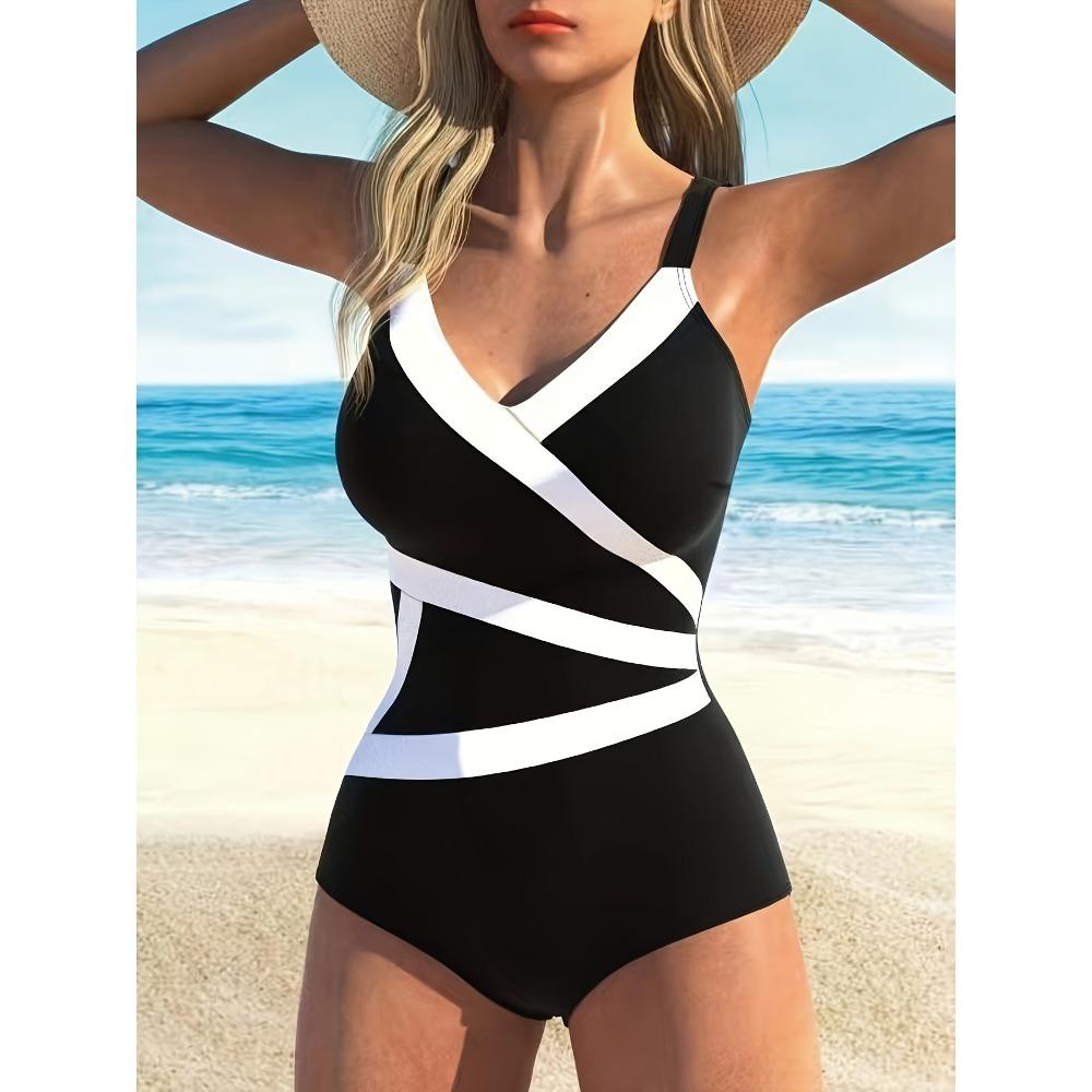 Стильный цельный купальник с V-образным вырезом и яркими цветными блоками - Женская одежда и купальники - Привлекательный, удобный и шикарный купальный костюм для летнего отдыха