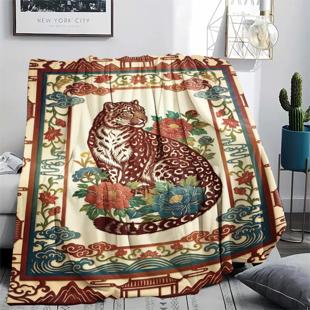 Snow Leopard Animal Print Flannel Blanket, High quality Comfortable for All Seasons, Home Decor, Warmth and Comfort, Perfect for Christmas Gifts115