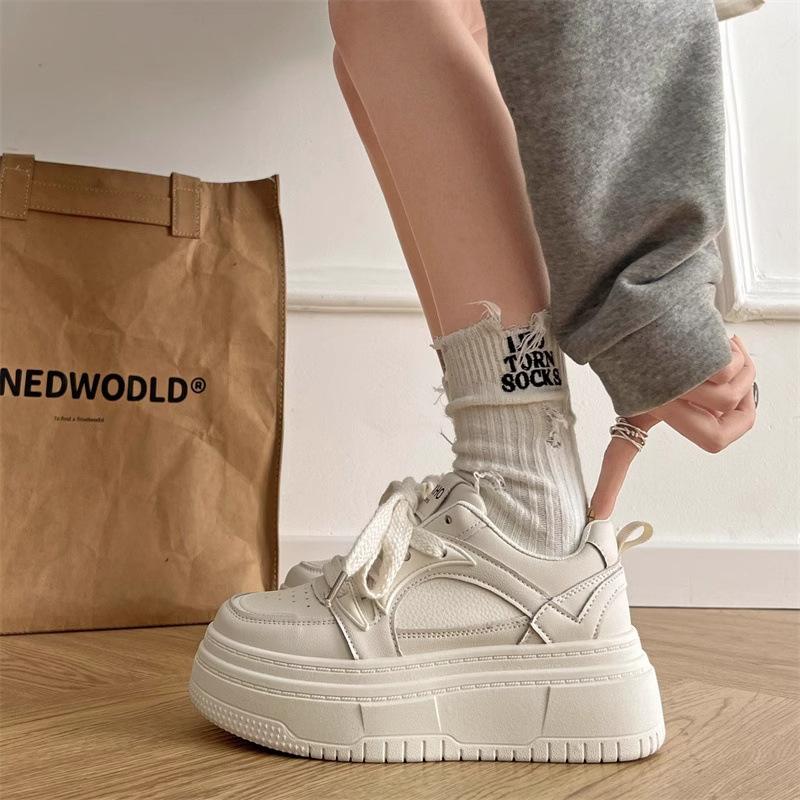 Версия из коровьей кожи~ кожаные маленькие белые туфли женские туфли 2025 весна новые на толстой подошве с увеличением роста туфли на платформе универсальные повседневные спортивные туфли