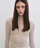 Nigaennikol Nicole Минималистичный топ с длинным рукавом и вырезом-лодочкой_Бежевый