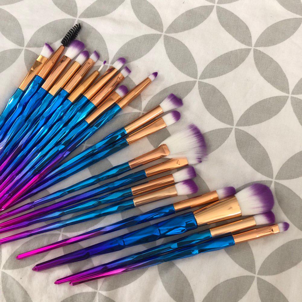 Набор кистей для макияжа с кристальными ручками. 20 штук